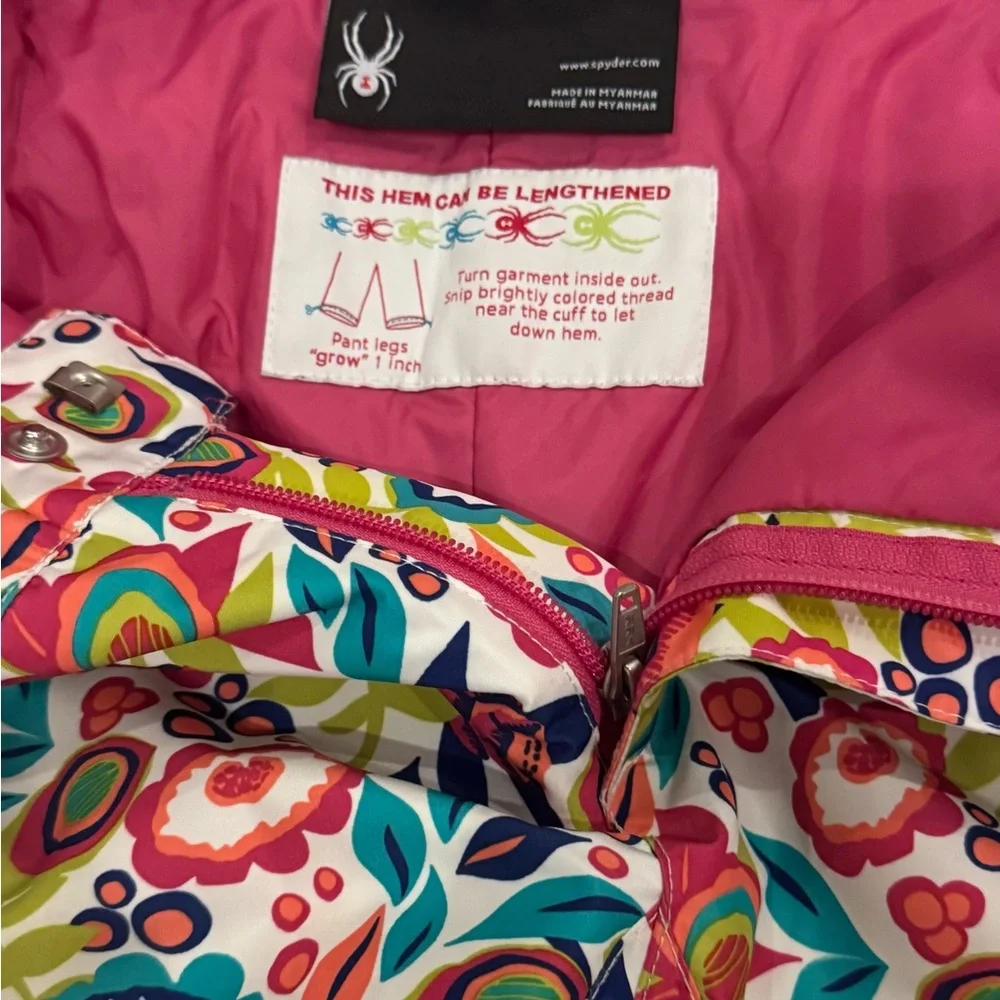 Spyder Girls Ski Pants in colorful Floral Pattern.